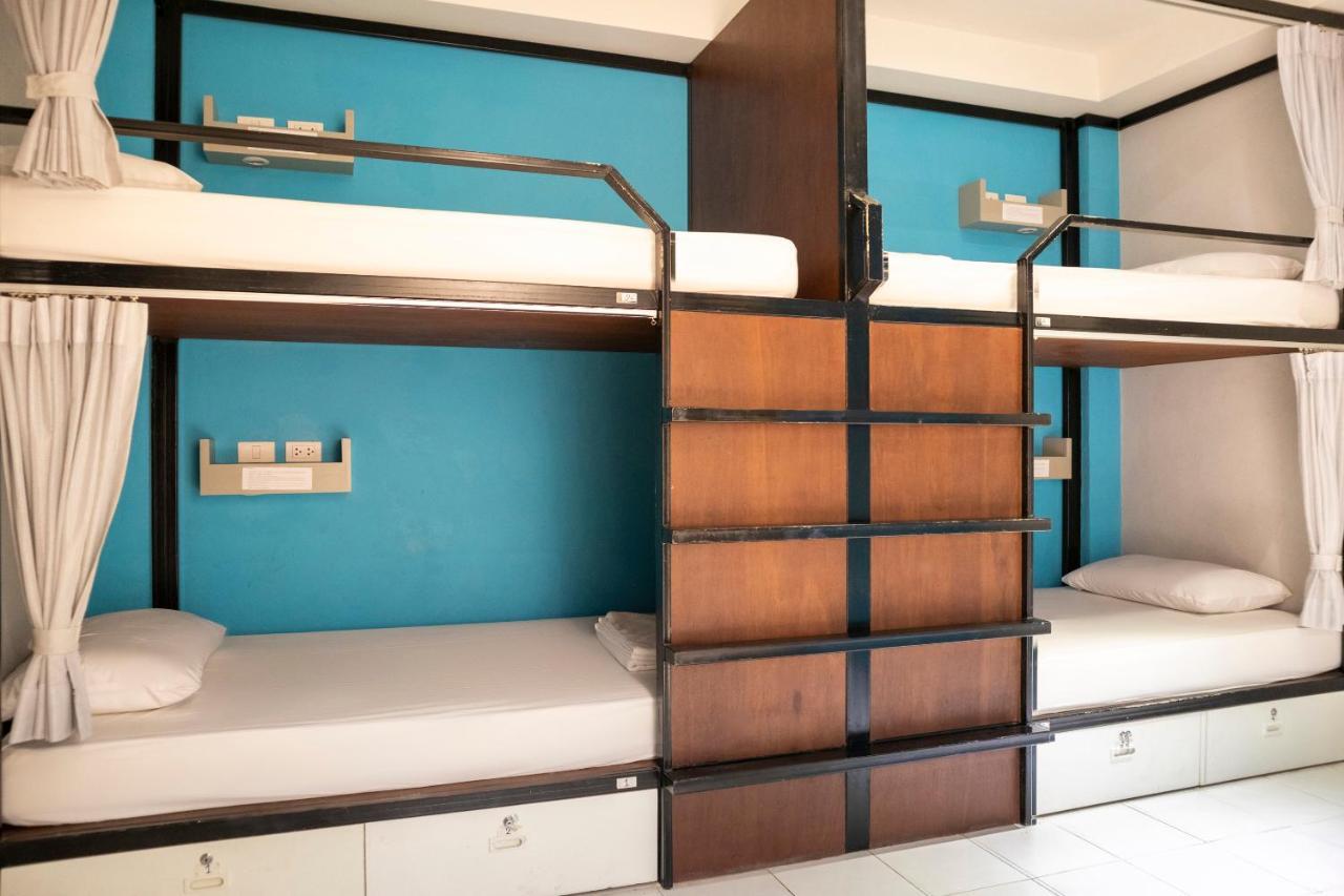Oyo 501 At Night Hostel Phuket Extérieur photo