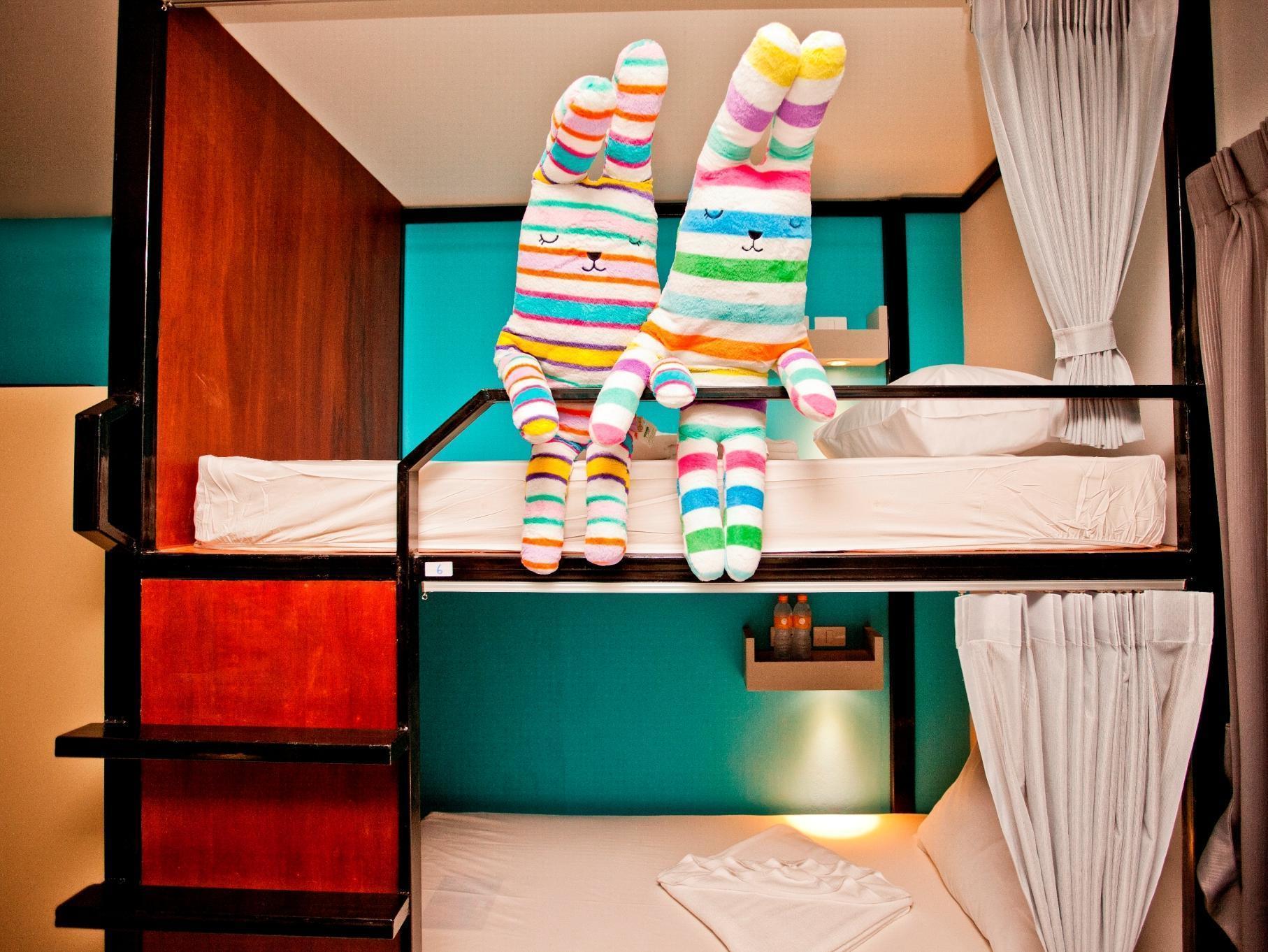 Oyo 501 At Night Hostel Phuket Extérieur photo